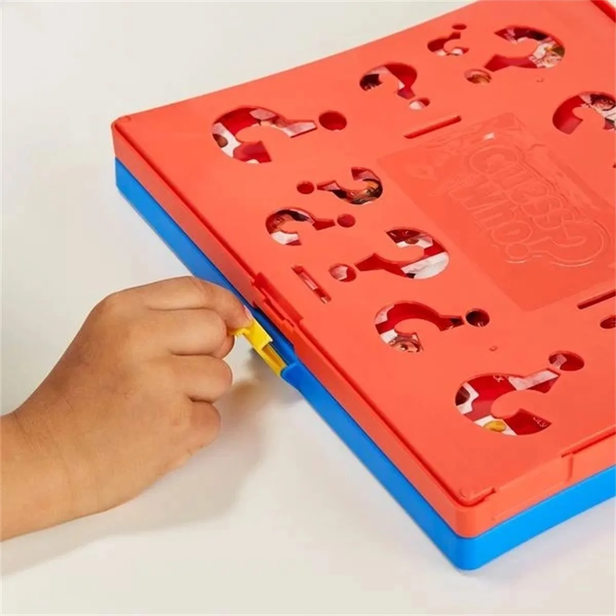 Hasbro Wie ben ik? F6105100 - 2-4 Spelers
