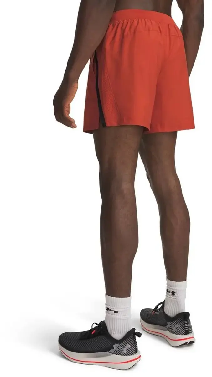 Under Armour Launch 5" Korte Broek - S - Rood