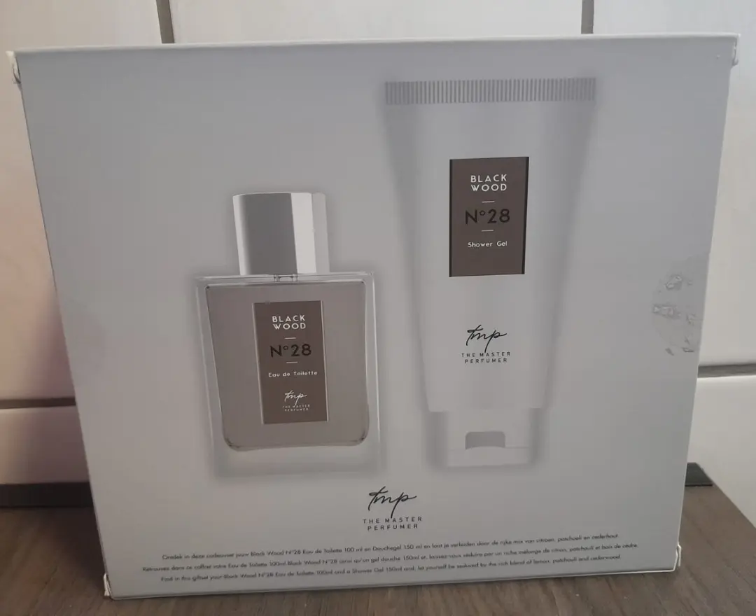 The Master Perfumer Black Wood Nummer 28 Giftset - 250ml