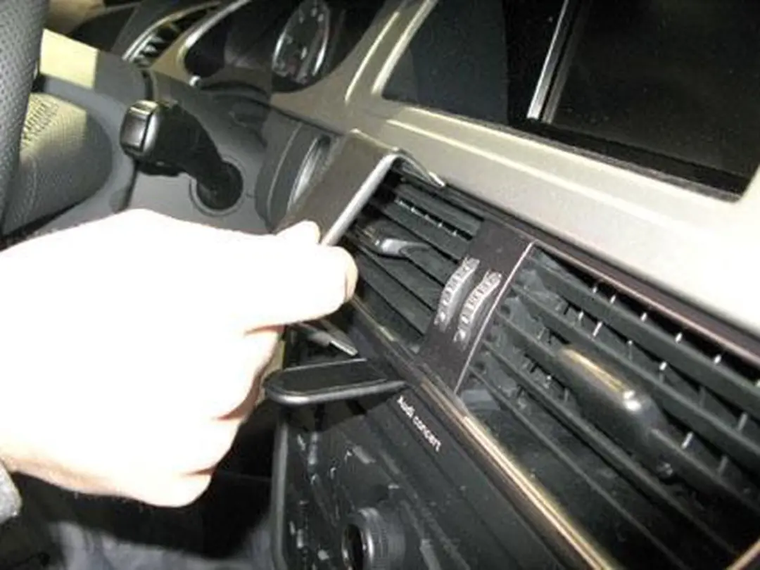 Brodit Proclip Center Mount Audi A4 08- - Zwart