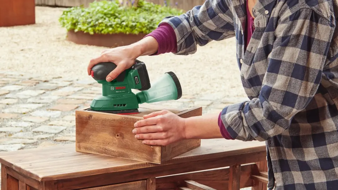 Bosch EasySander 18V-8 Accu-schuurmachine - 2.0Ah - 3 Vellen