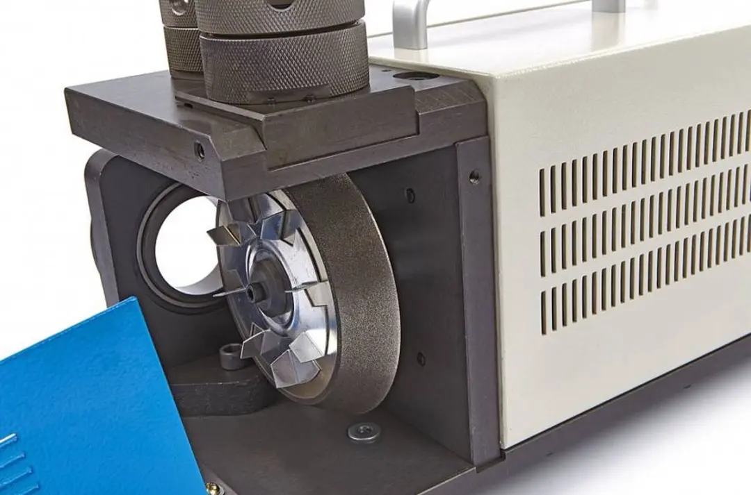 HBM Machines 32mm Borenslijper 250W - Hardmetaal