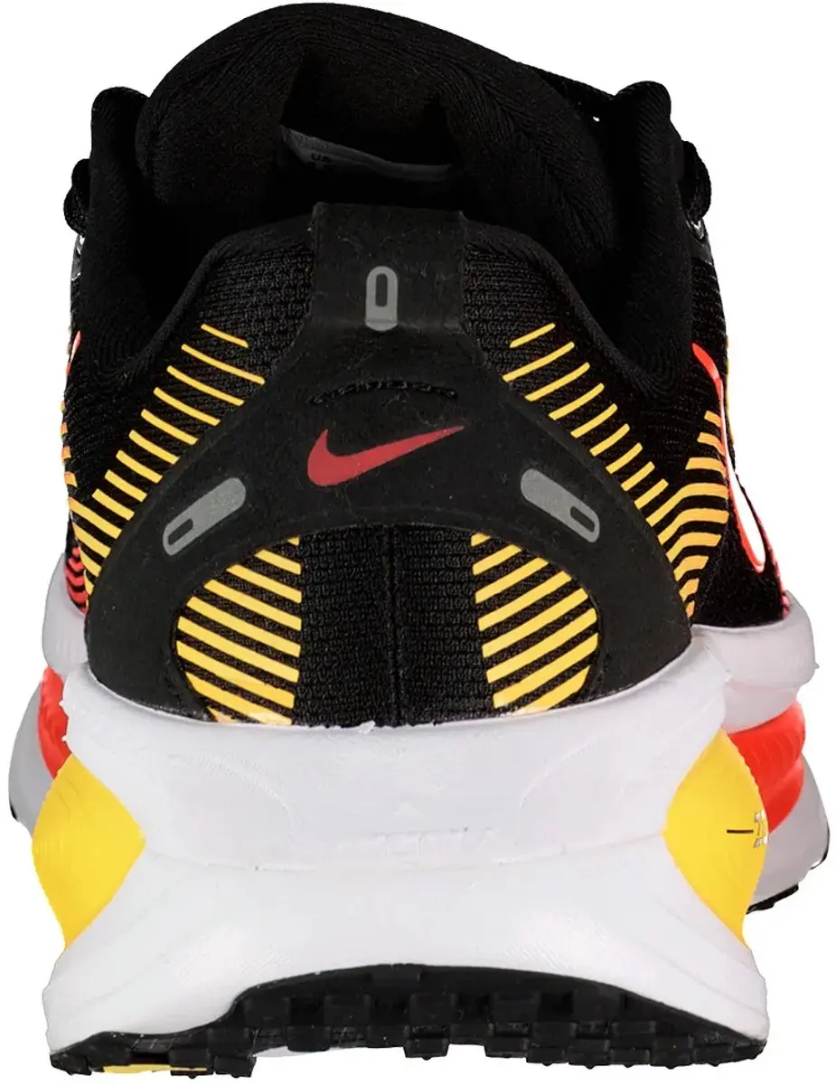 Nike Vomero 18 Hardloopschoenen - EU 47 - Zwart/Rood
