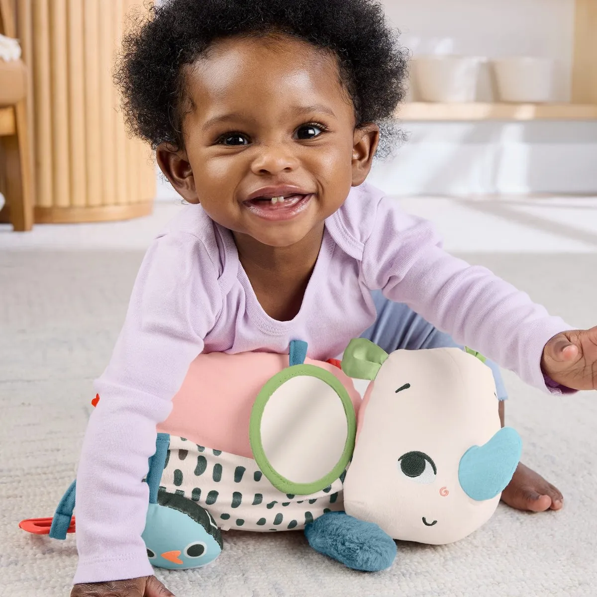 Fisher Price HYR55 Op de Buik Spelen Wandelende Neushoorn - Meerkleurig