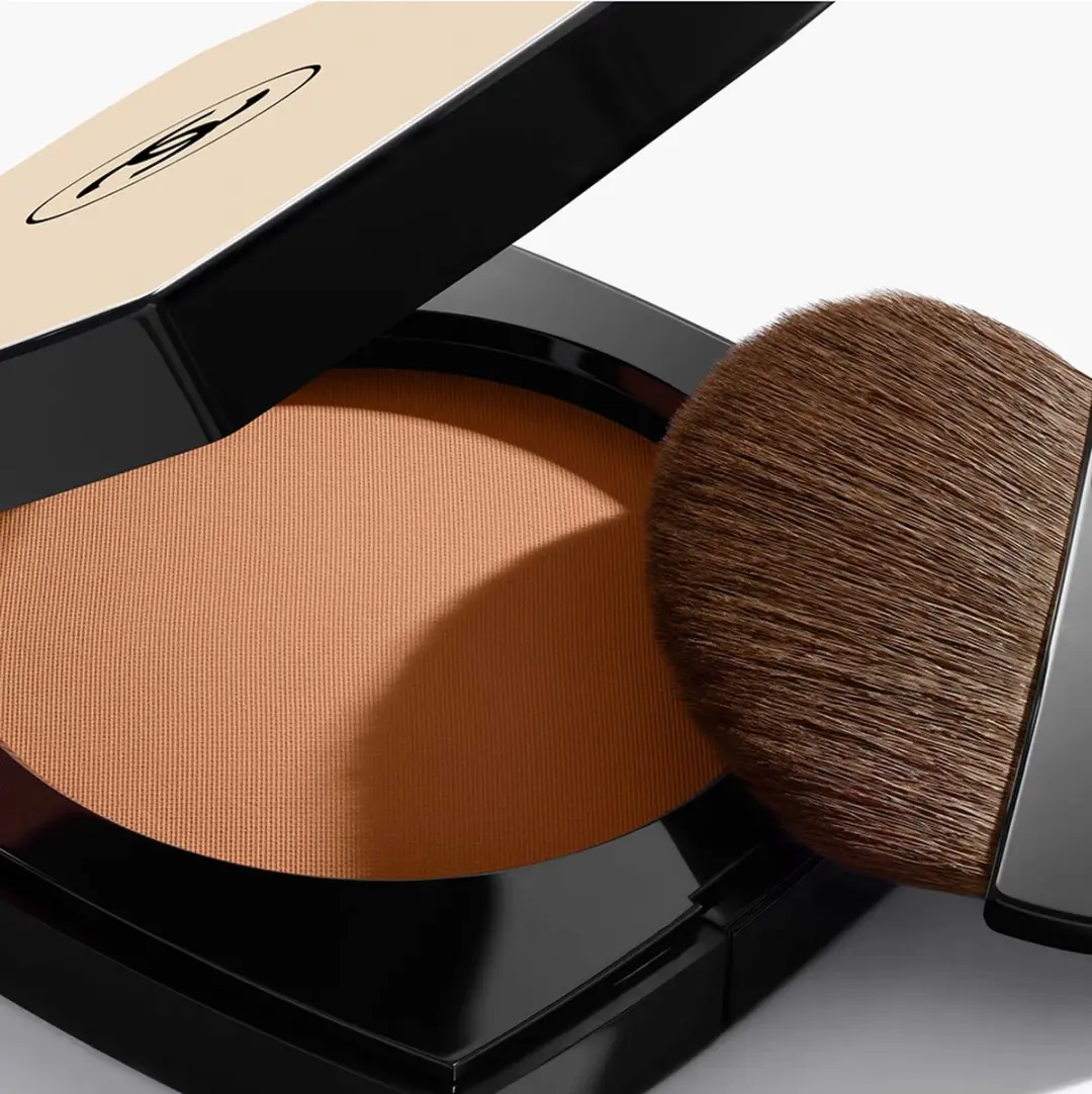 Chanel Les Beiges Healthy Glow Sheer Powder B70 - 12g