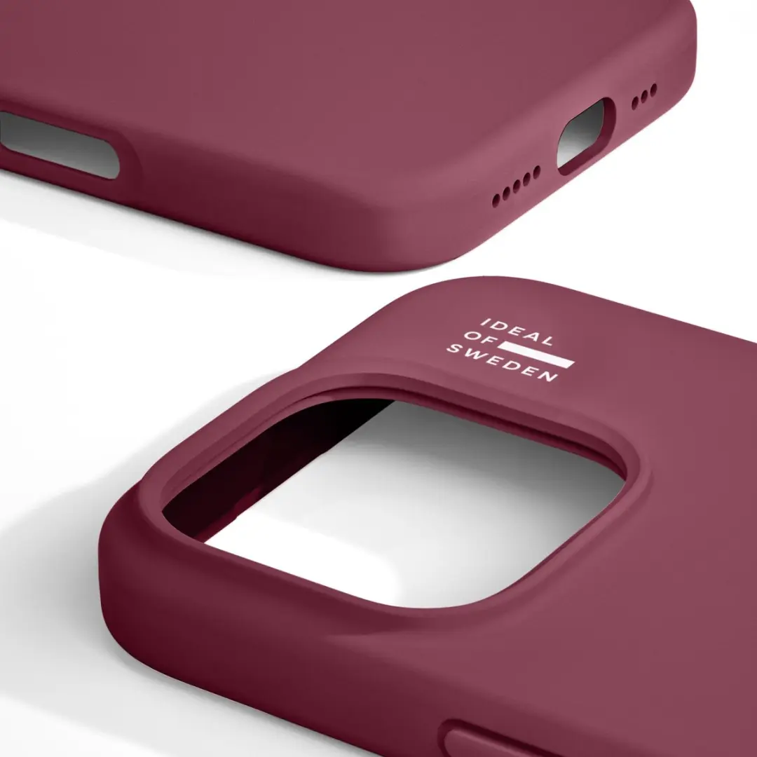 iDeal of Sweden Silicone Case iPhone 16 Pro - Fine Wine - IDSICMS-I2461P-638