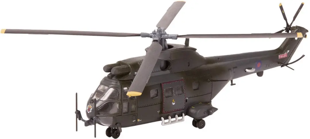 Revell 63746 Westland Puma HC.1 Modelbouwpakket 1:144 - 68 Onderdelen - Multi