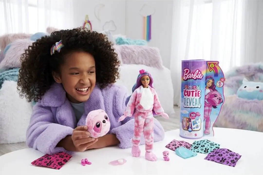 Barbie Cutie Reveal Luiaard Pop HJL59