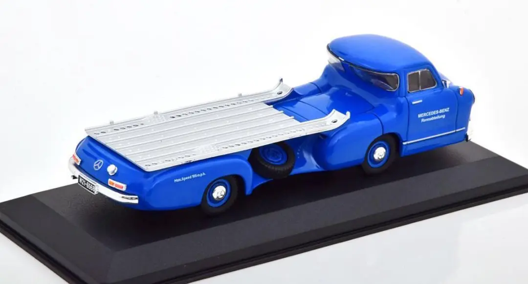 Mercedes-Benz Rennwagen-Schnelltransporter 1955 IXO Models 1:43 - Blauw