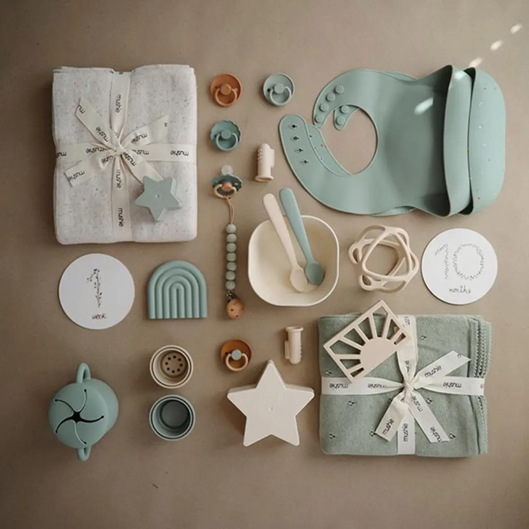 Mushie Silicone Slabbetje Confetti - Cambridge Blue