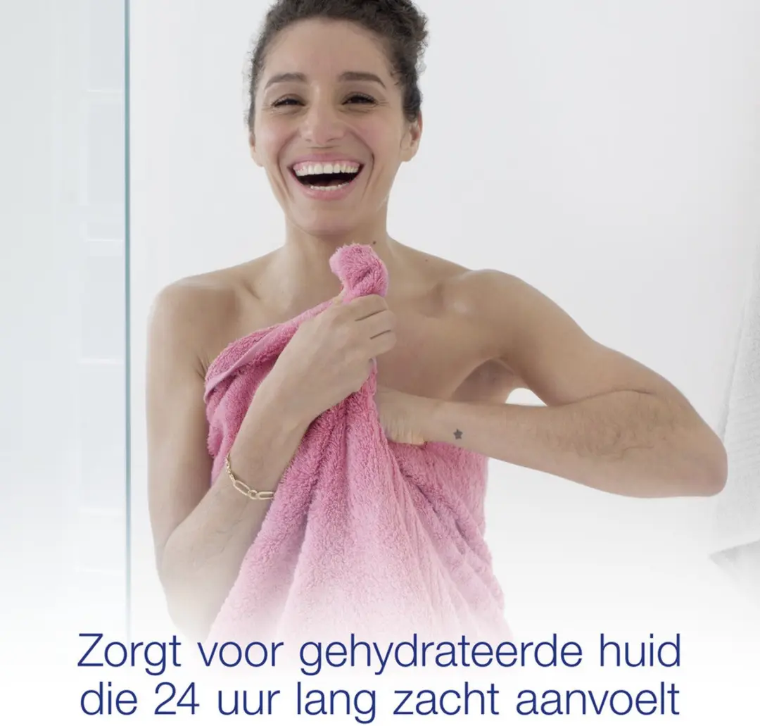 Dove Shower Foam - Rose Oil - 200 ml - Bulkverpakking - 20 stuks