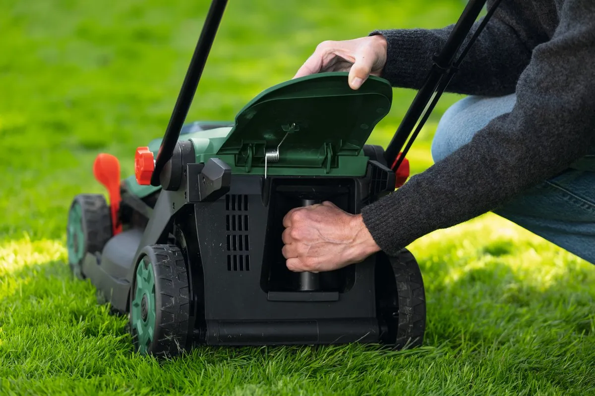 Bosch Rotak 18V-34 Accu Grasmaaier - 35L - 5 standen - Mulchplug