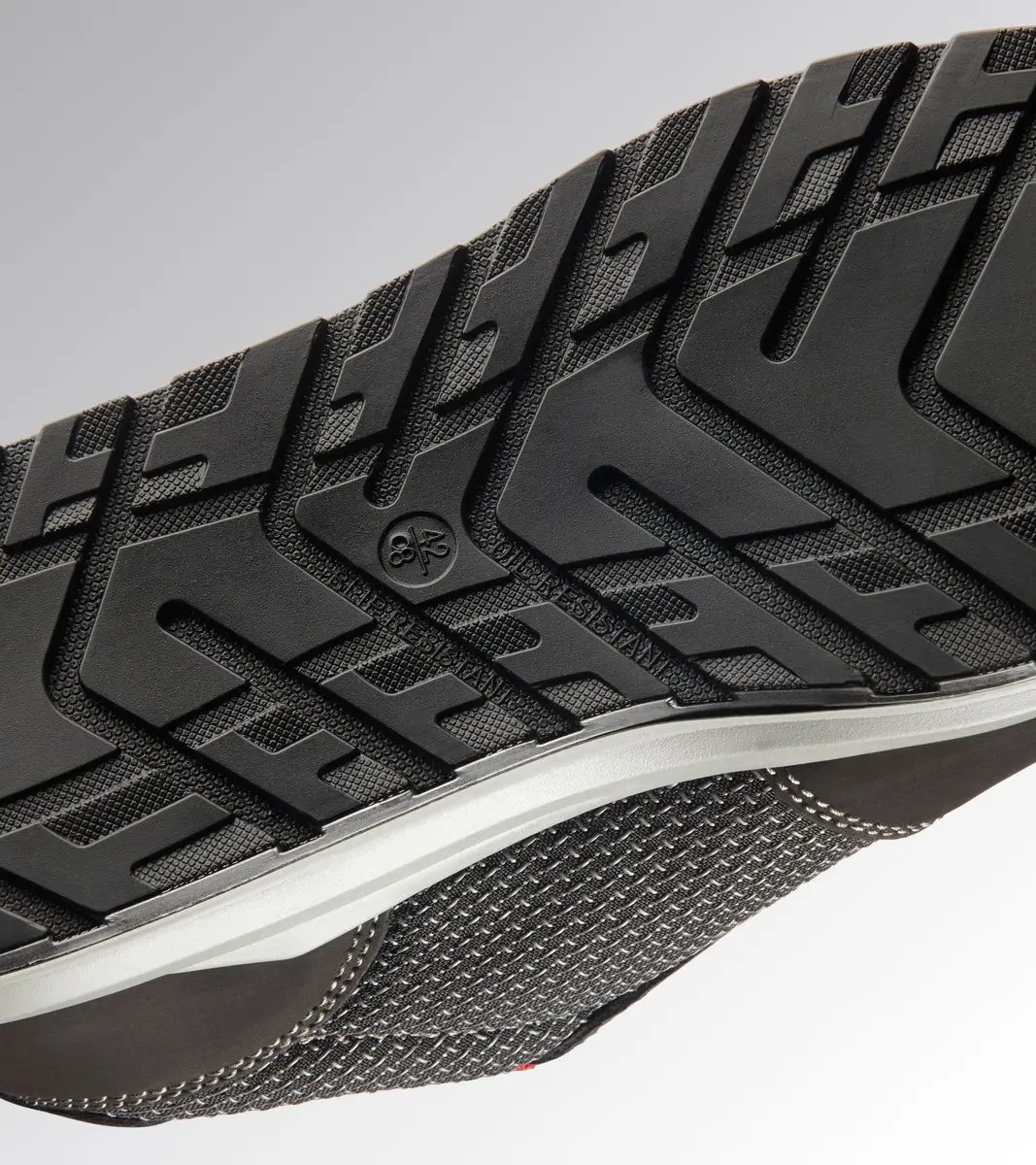 Diadora SPEEDY RACE LOW S3S FO SR SC MET FREE BLACK/GRAY 39