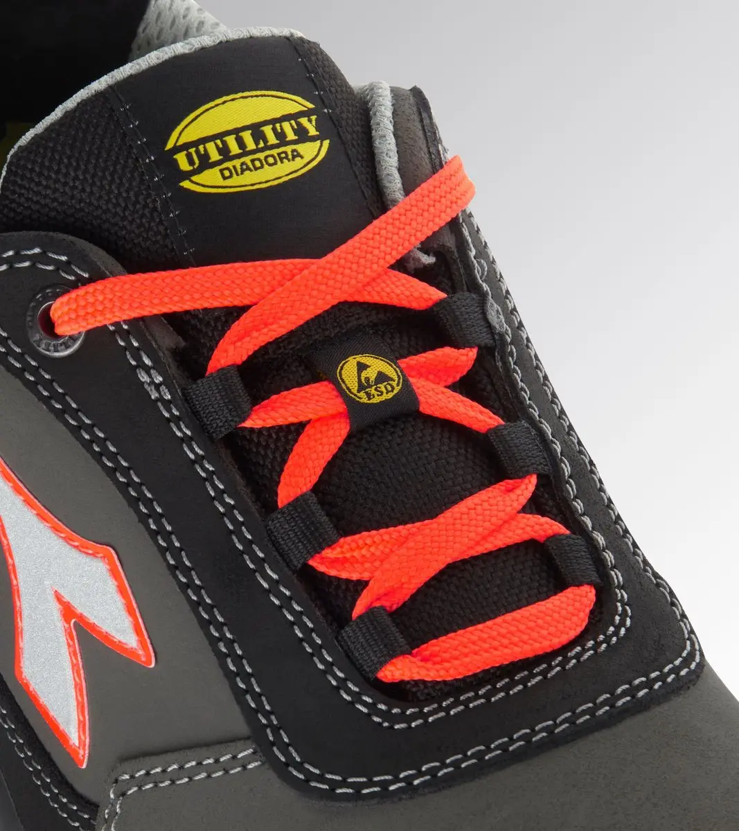 Diadora Shark Sta Imp Leat Low S3S Veiligheidsschoen - 37 - Zwart/Fluo-rood