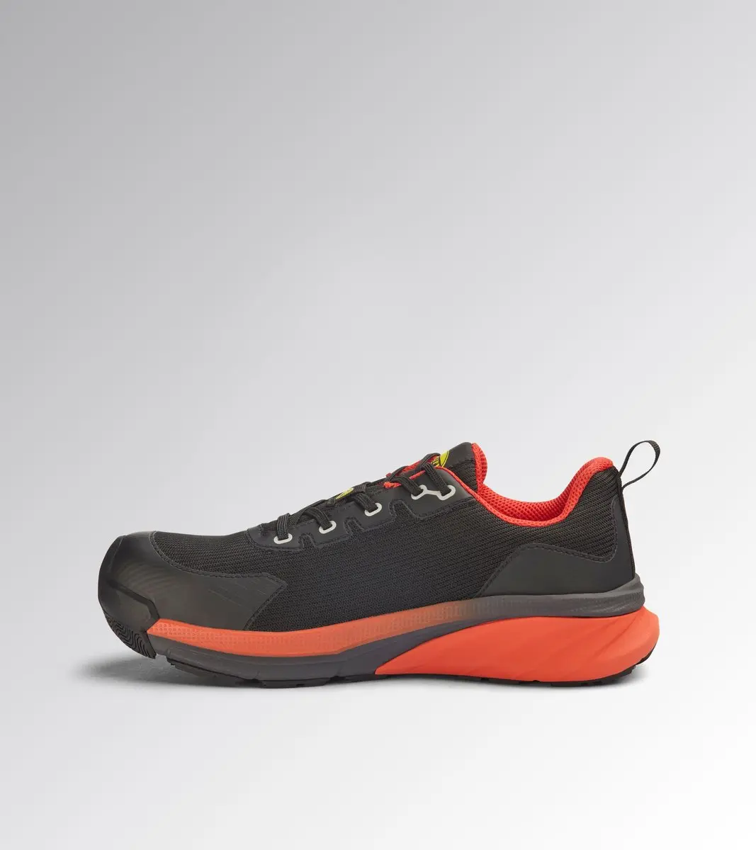 Diadora VORTEX DA2 LOW S3S BLACK/RED 42