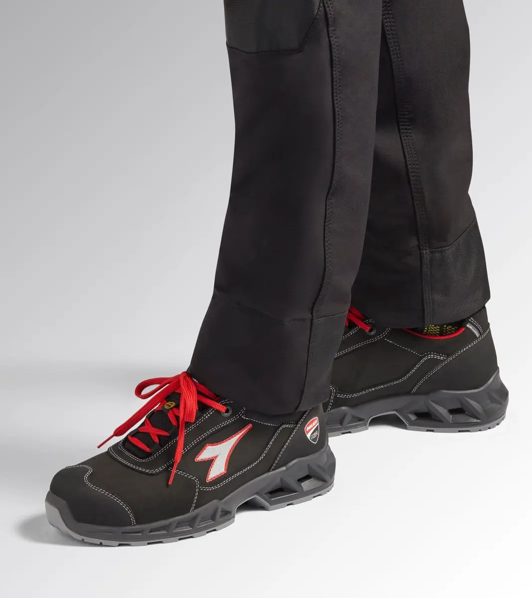 Diadora SHARK ENGINE LOW S3S FO SR BLACK/RED 47