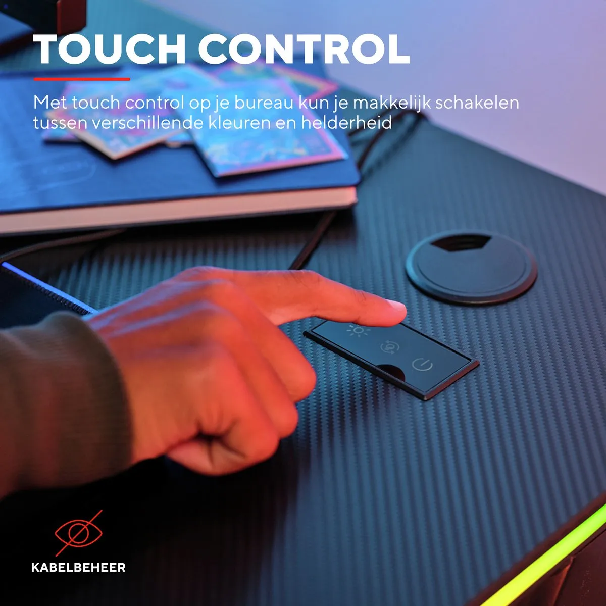 Trust GXT709 Luminus Game Bureau met LED Verlichting – RGB - Bekerhouder – Headset houder - Zwart