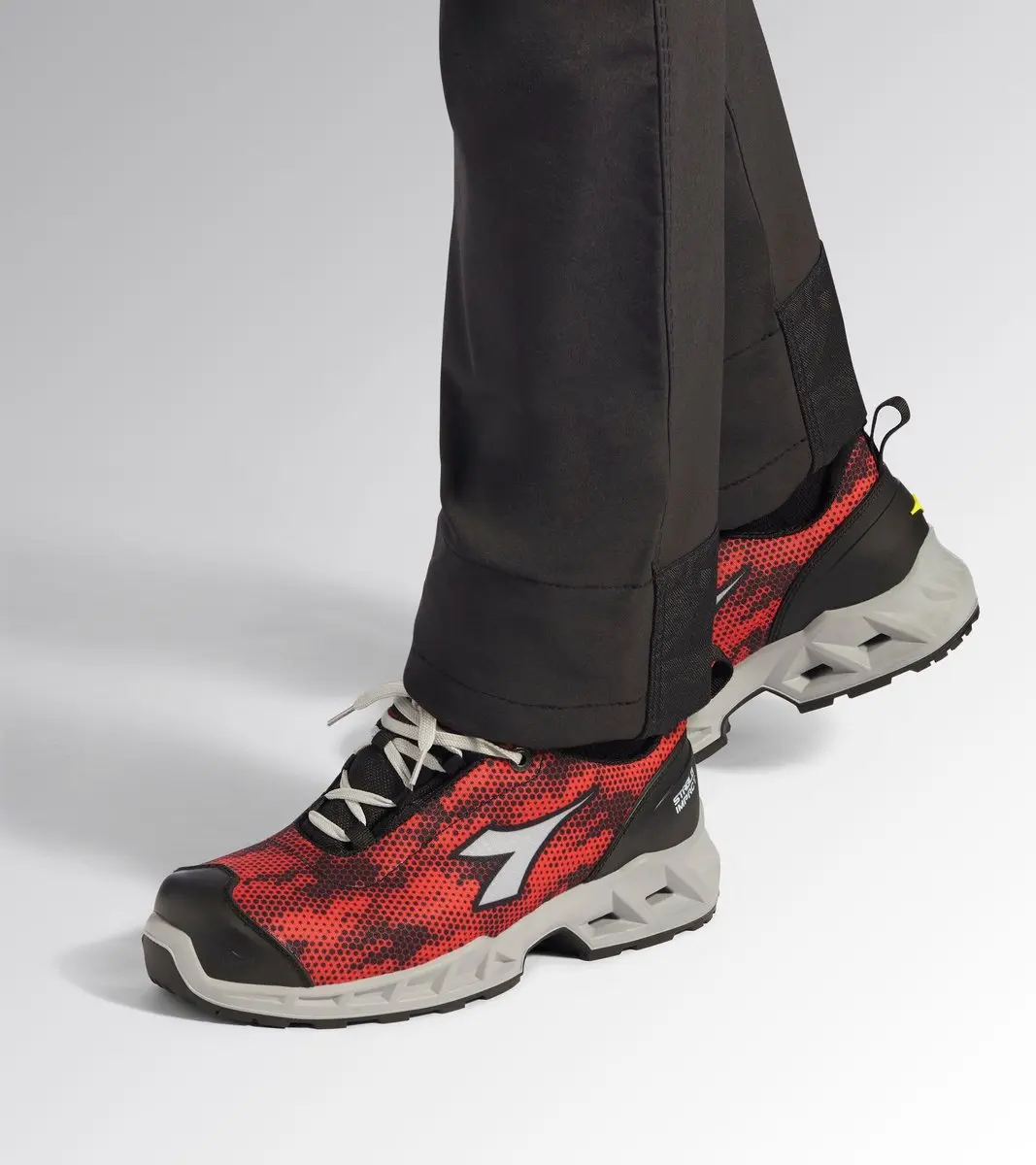 Diadora Shark SI Low S1P FO SR SC - Zwart/Rood