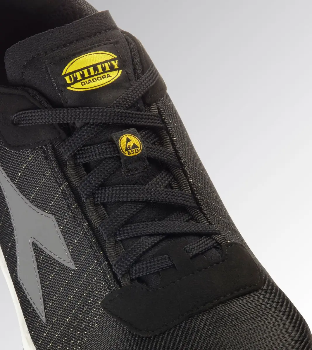 Diadora FLY LT MTX LOW S3L FO SR SC - Werklaarzen 40 - Zwart/Wit