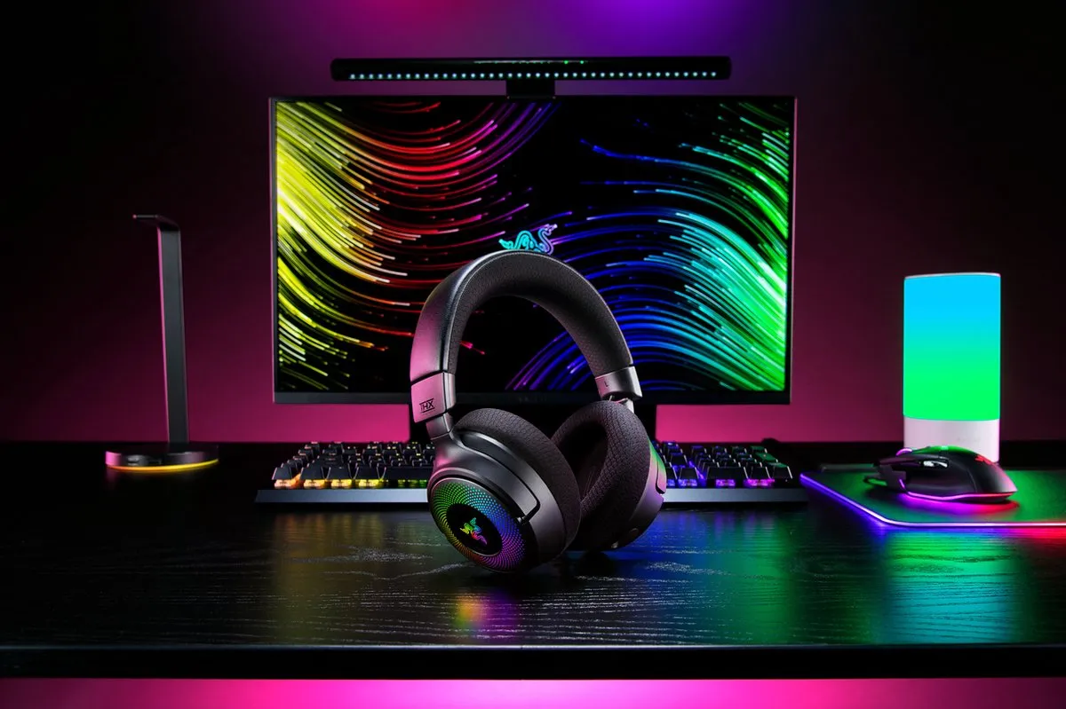 Razer Kraken V4 RZ04-05170100-R3M1 Draadloze Gaming Headset - Zwart