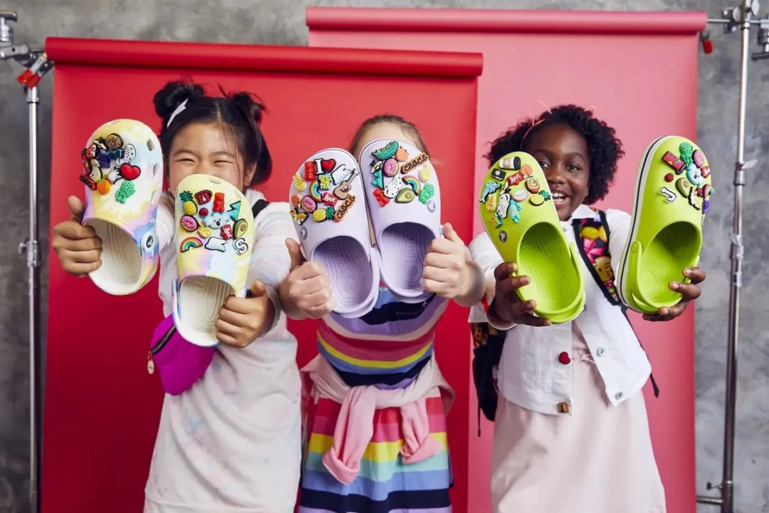 Crocs Classic Basketball Kinderslippers Sienna - EU 29-30 - afbeelding 6 van 6