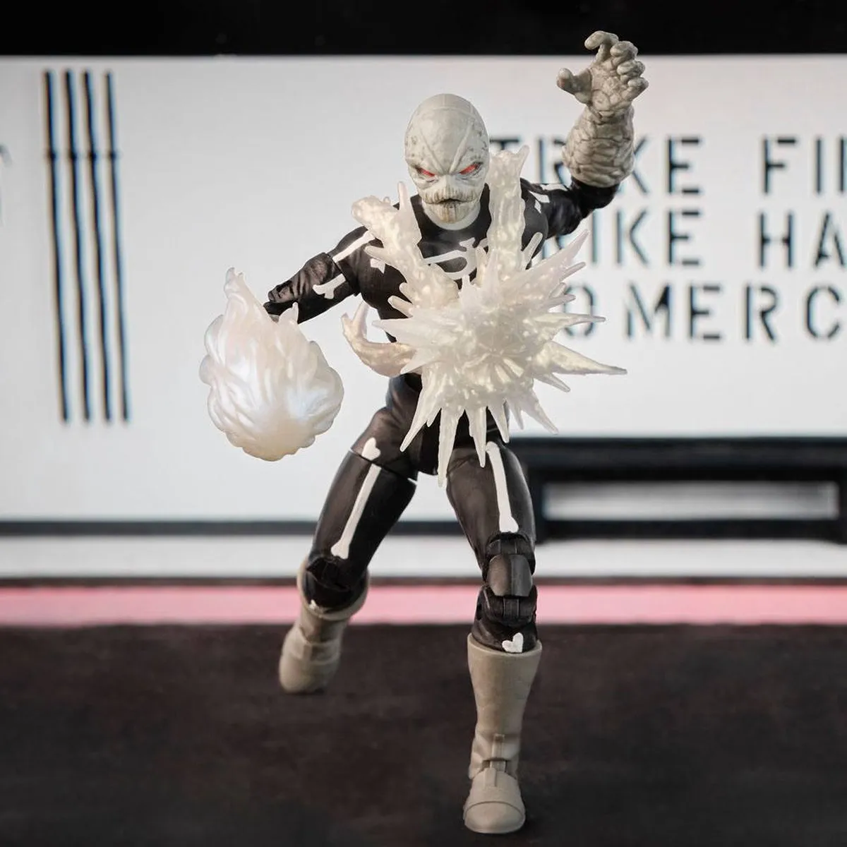 Hasbro Power Rangers Lightning Collection Skeleputty Actiefiguur 15cm - Multicolor