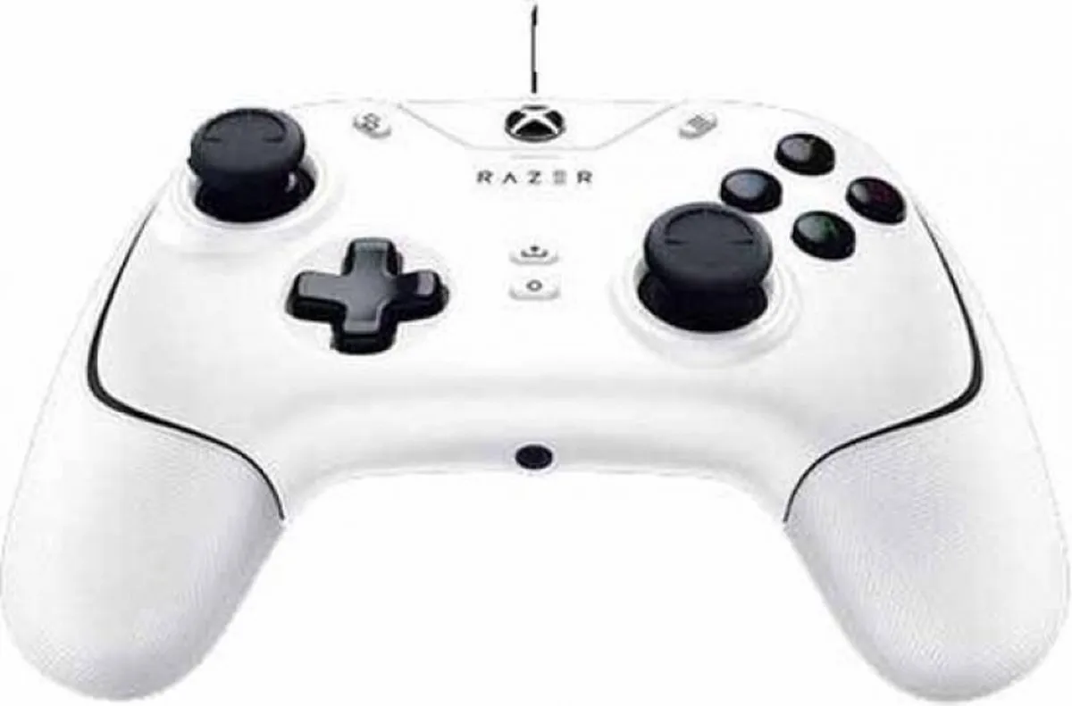 Razer Wolverine V2 Gaming Controller - White (Xbox Series X/Xbox One/PC)