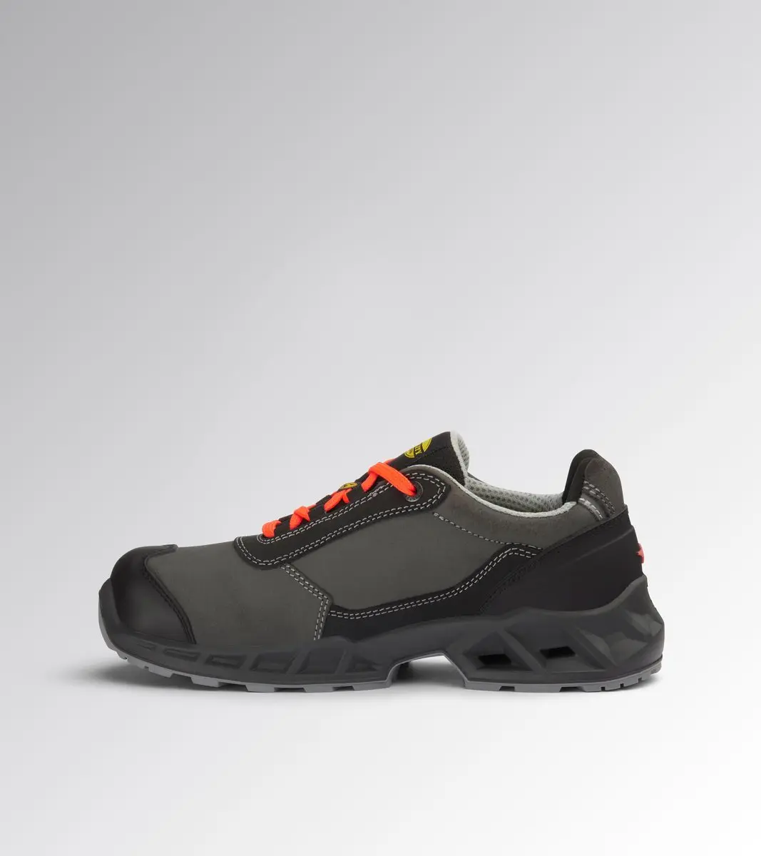 Diadora SHARK STA IMP LEAT LOW S3S FO SR SC BLACK/F. Red 47
