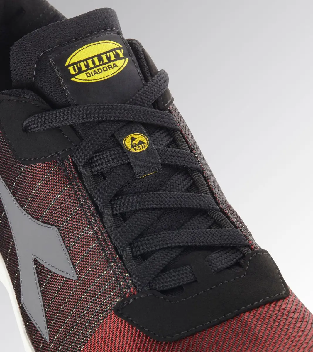 Diadora FLY LT MTX LOW S1PL FO SR SC red/white 45