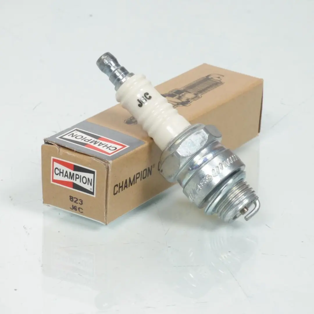 Champion Bougie B6S voor J6C/823
