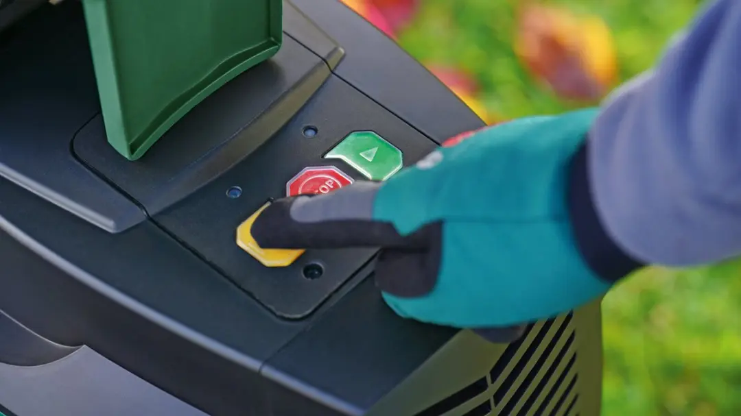 Bosch AXT 25 TC Hakselaar - 45mm takken - 25m kabel + handschoenen