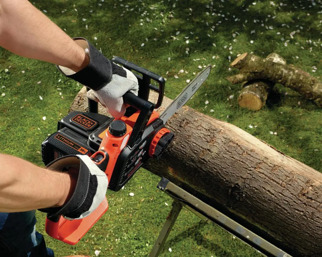 BLACK+DECKER GKC3630L25 Kettingzaag 36V 2.5Ah - 30cm - afbeelding 6 van 6