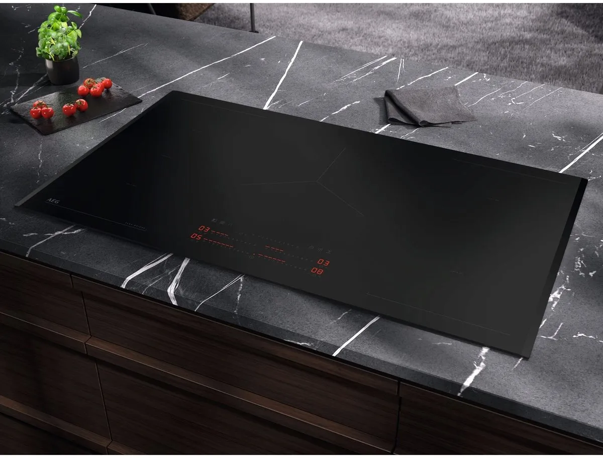 AEG NIK95I00FB Inbouwinductiekookplaat 90cm - 5 Zones - Zwart