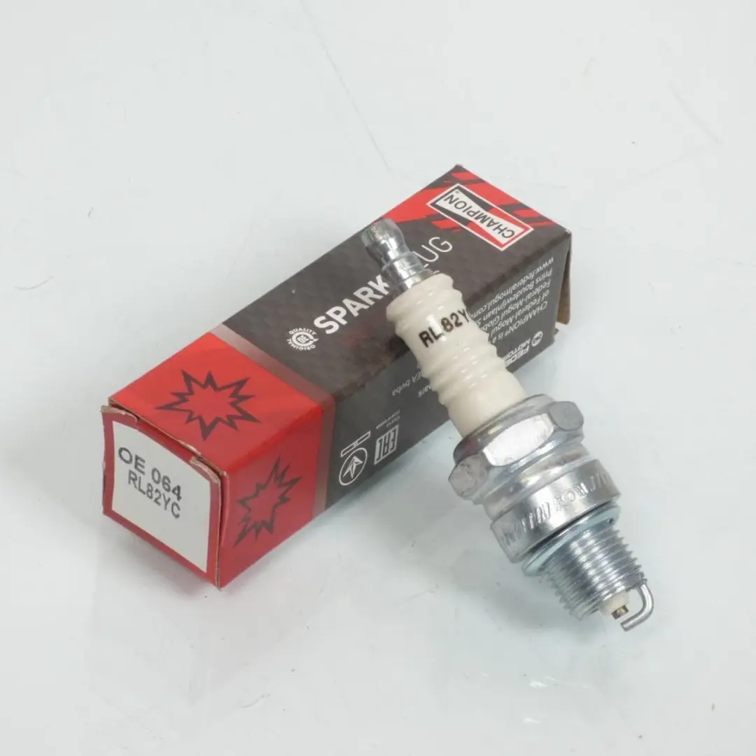 Champion Bougie PGO G-Max 50cc OE064-RL82YC