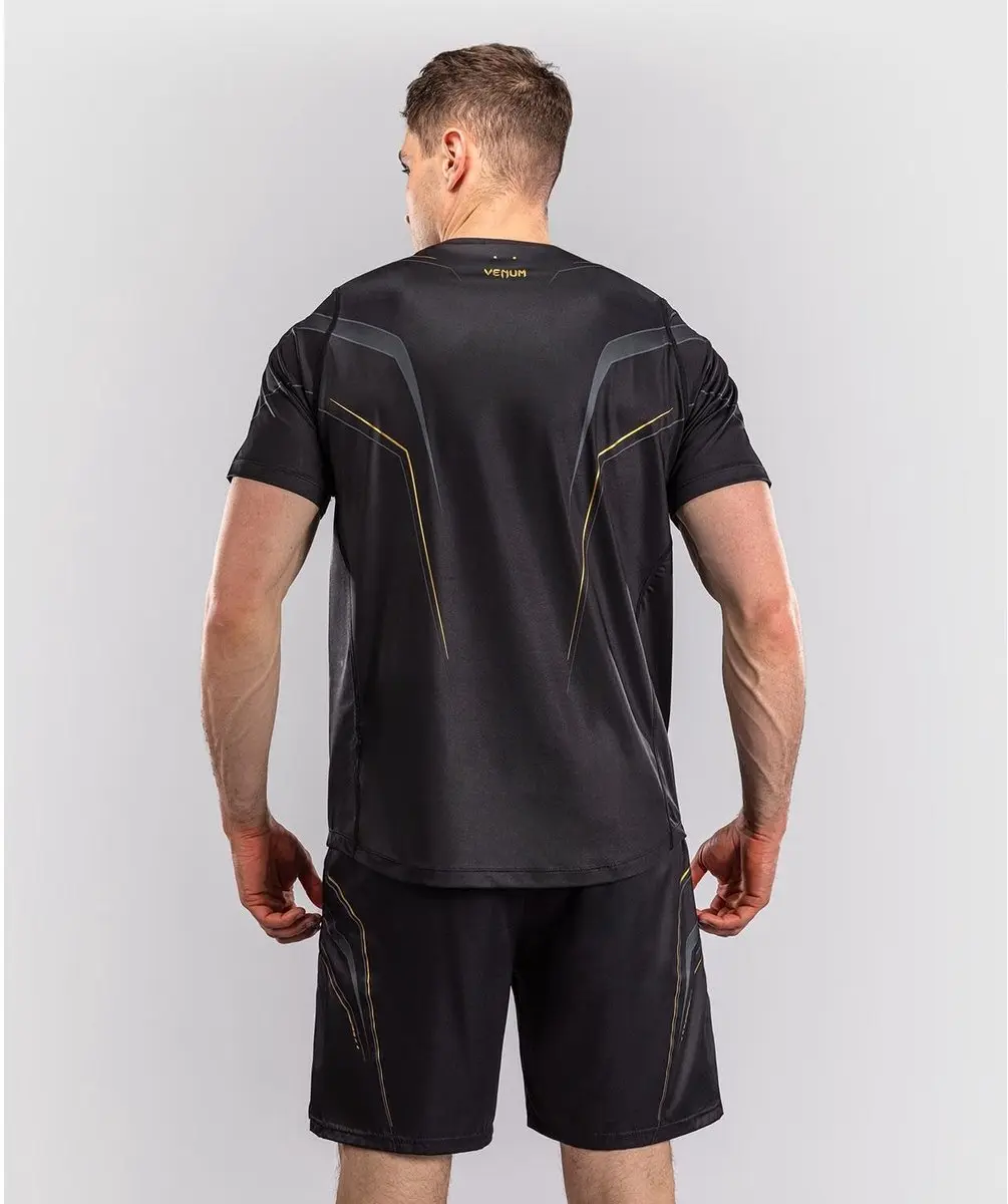Venum Streamline Dry Tech T-shirt - Zwart/Goud XXL