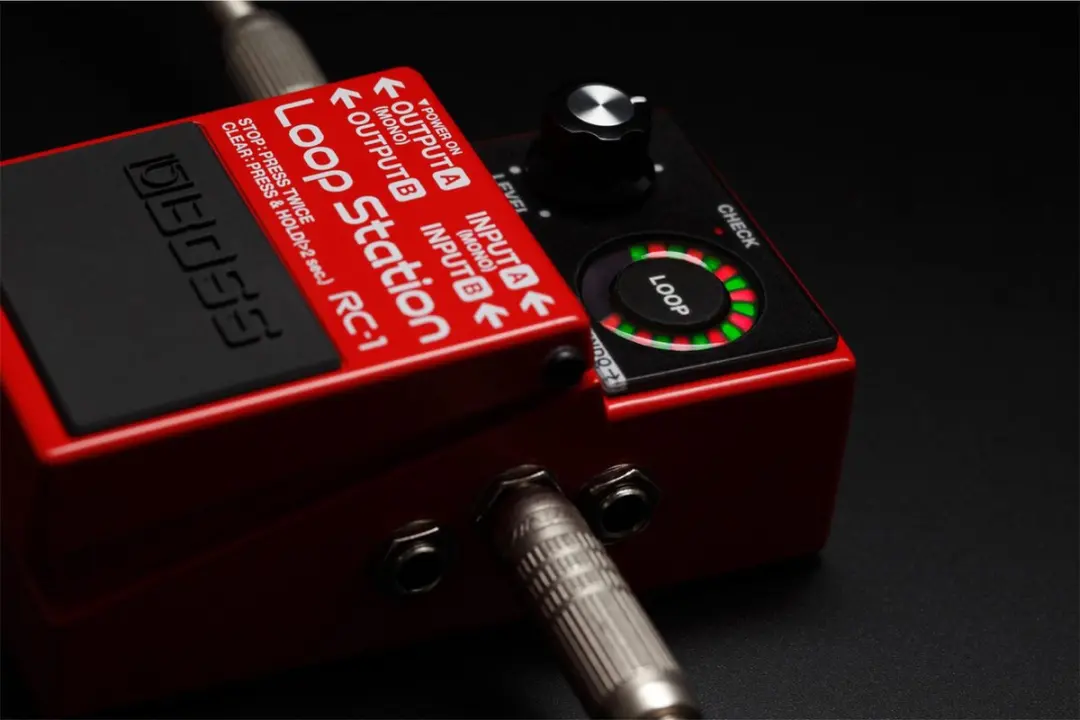 BOSS RC-1 Loop Station - Rood - afbeelding 3 van 3