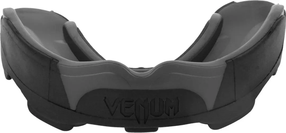 Venum Predator Serie Mondbeschermer