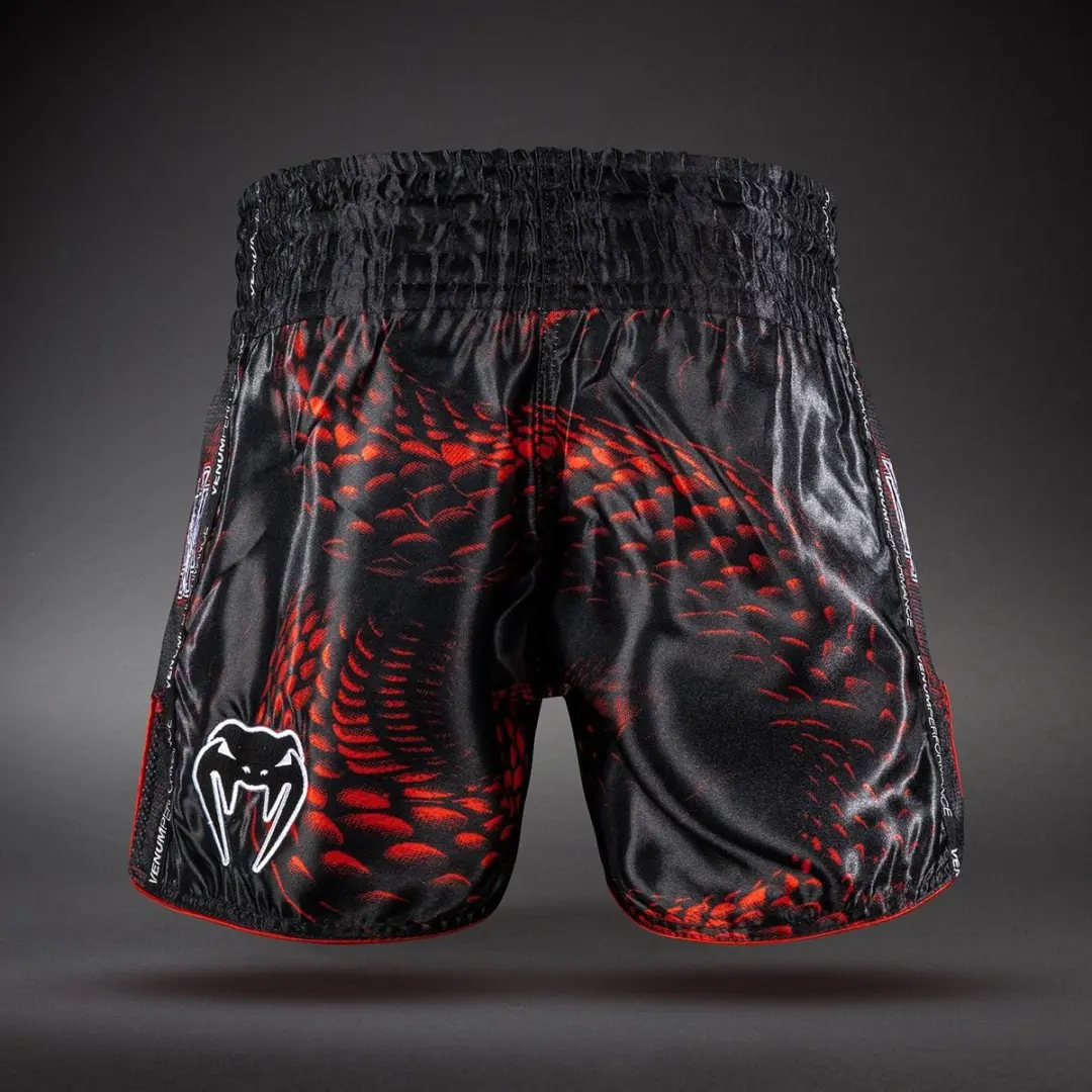 Venum Matupa Muay Thai Shorts M - Zwart/Rood/Zilver