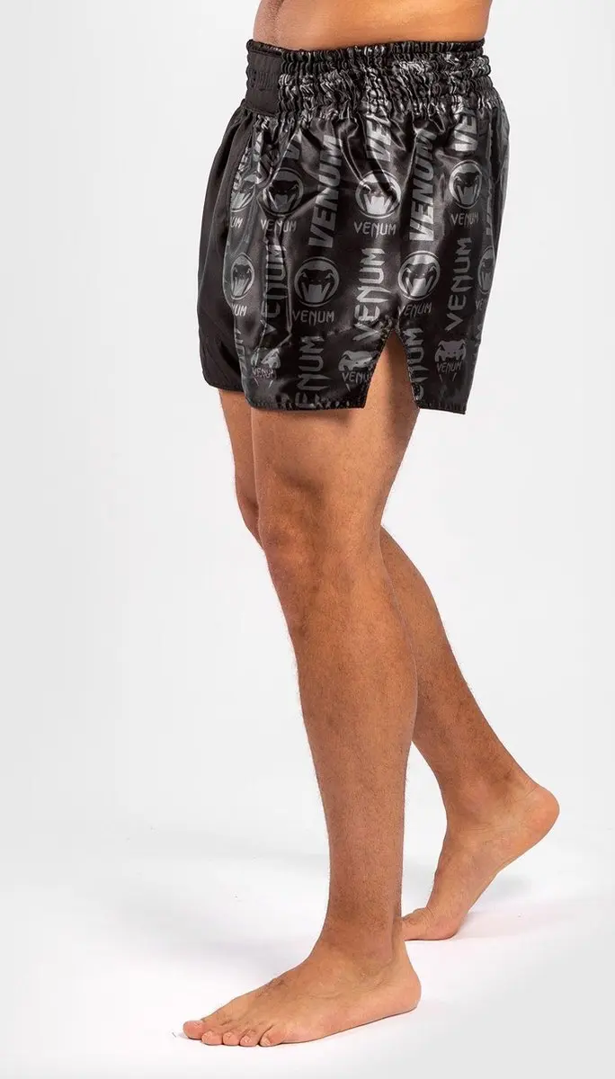 Venum Logos Muay Thai Shorts - S - Zwart