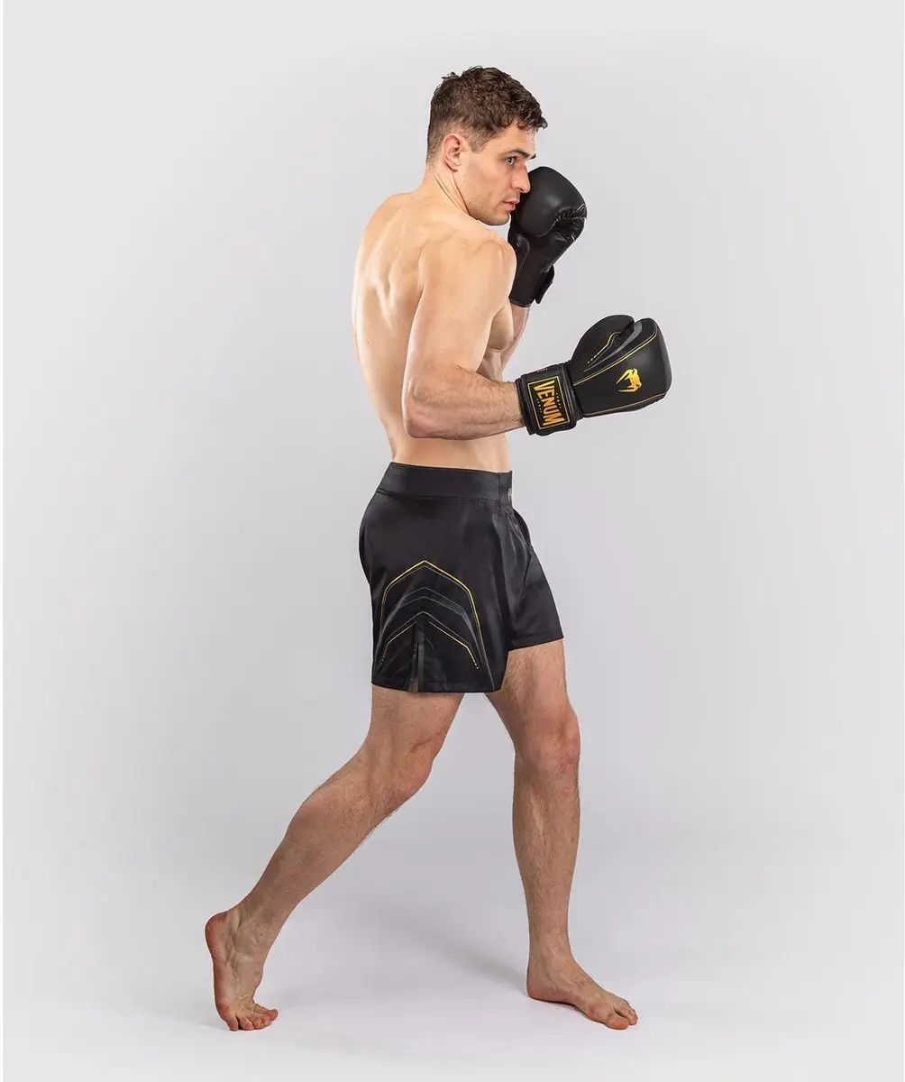 Venum Streamline Fightshorts XXL - MMA/Kickboks Short - Zwart/Goud