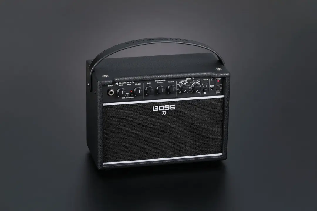 BOSS Katana Mini X Gitaarversterker - 10W - Zwart - afbeelding 2 van 6