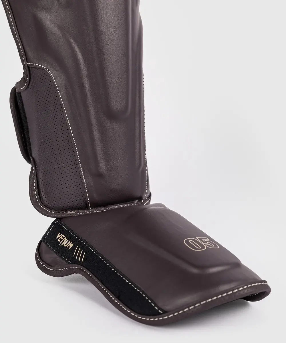 Venum Impact Evo Scheenbeschermers - XL - Chocolate