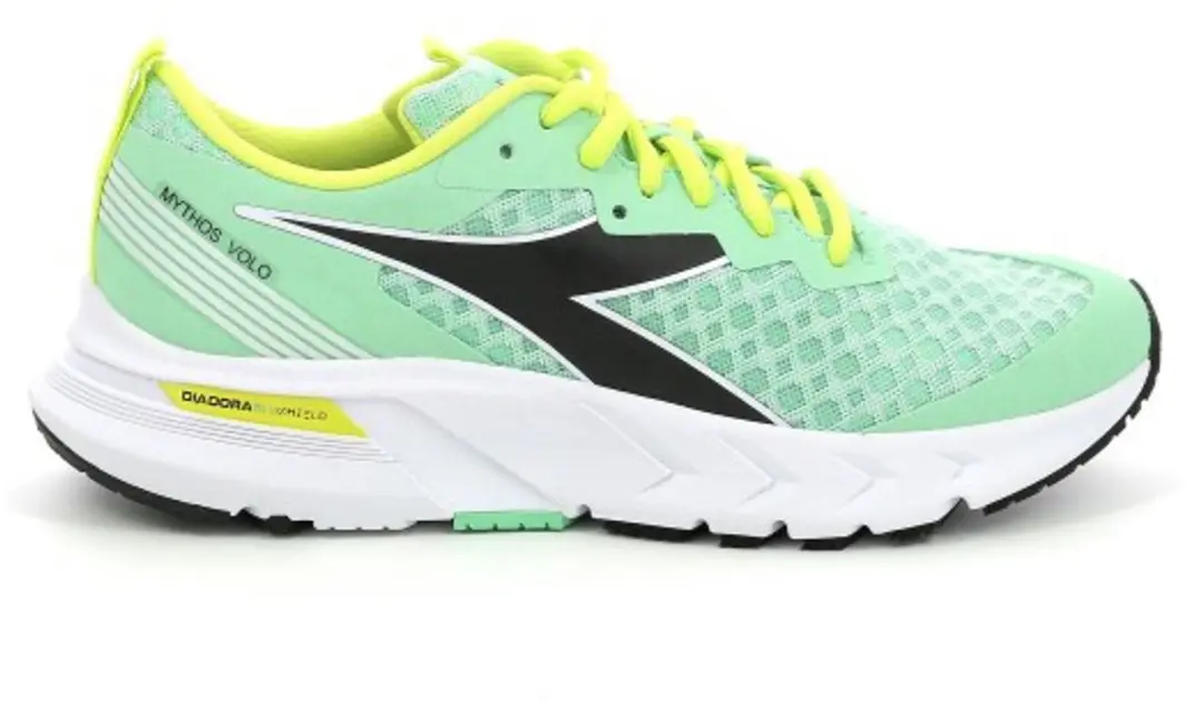 Diadora Mythos Blushield Volo 2 Loopschoenen - 37 - Zwart/Wit/Orange
