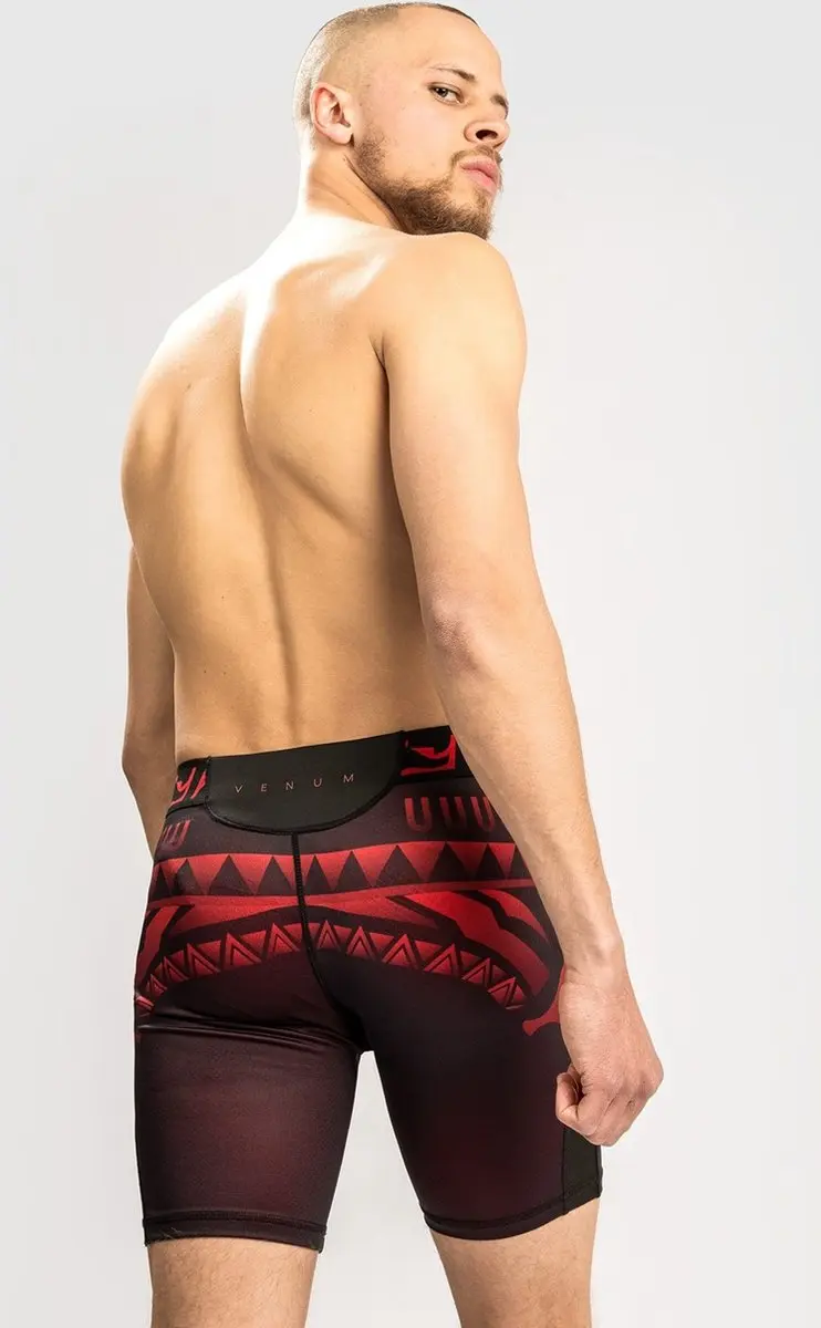 Venum Vale Tudo Nakahi Short - L - Zwart/Rood