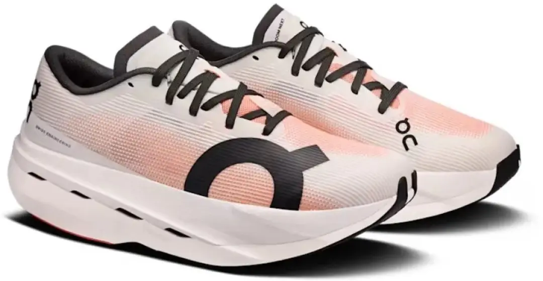 ON Running Cloudboom Volt Hardloopschoenen 38.5 - Wit