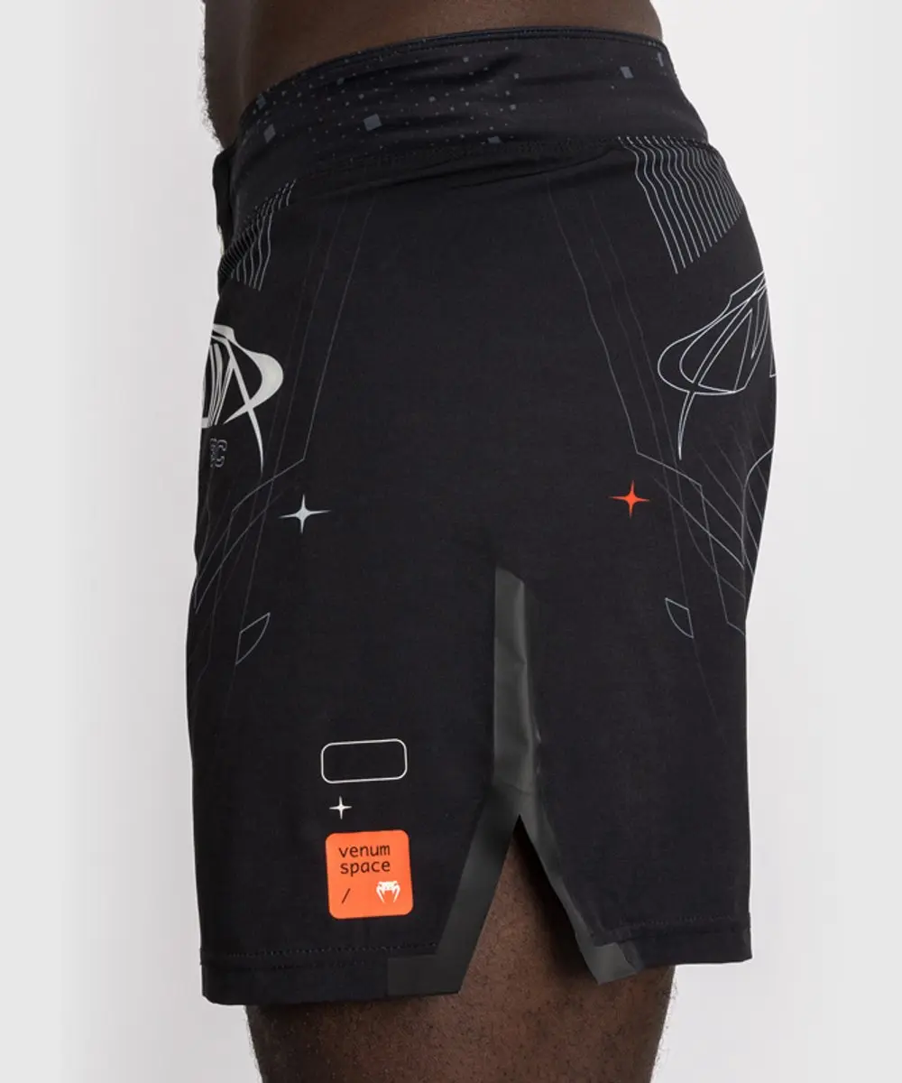 Venum Eclipse Fightshorts M - Zwart Ivoor