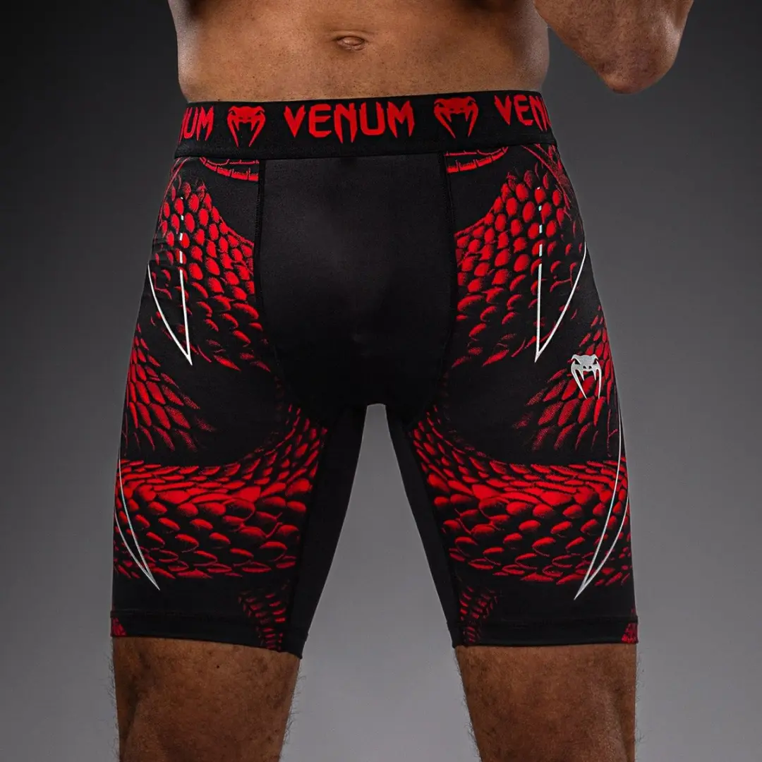 Venum Matupa Vale Tudo Shorts XXL - Zwart/Rood/Zilver