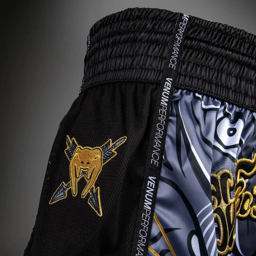 Venum Wolf Atak Muay Thai Short M - Zwart/Grijs