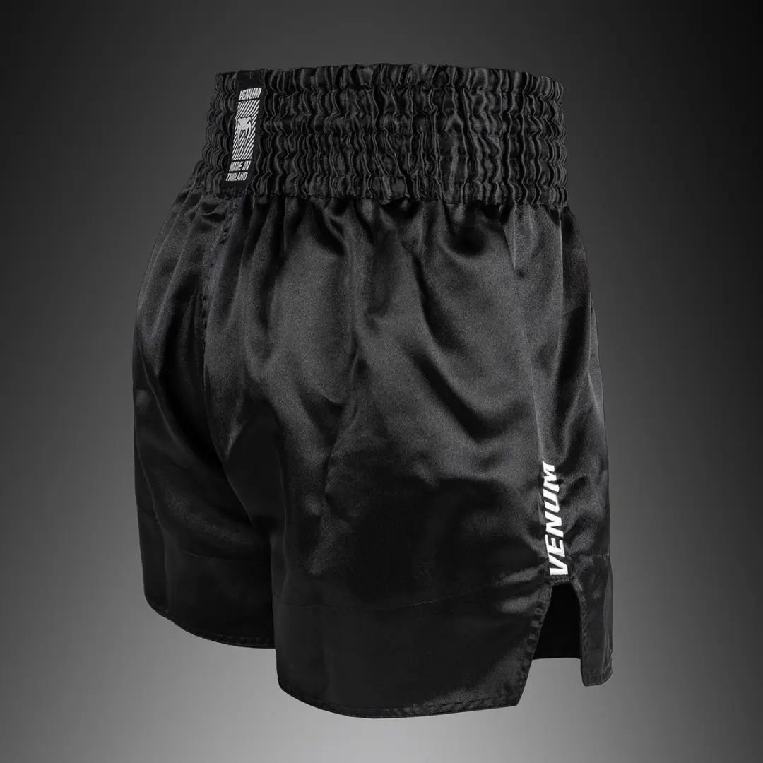 Venum Classic Evo Muay Thai Shorts - Zwart/Wit S