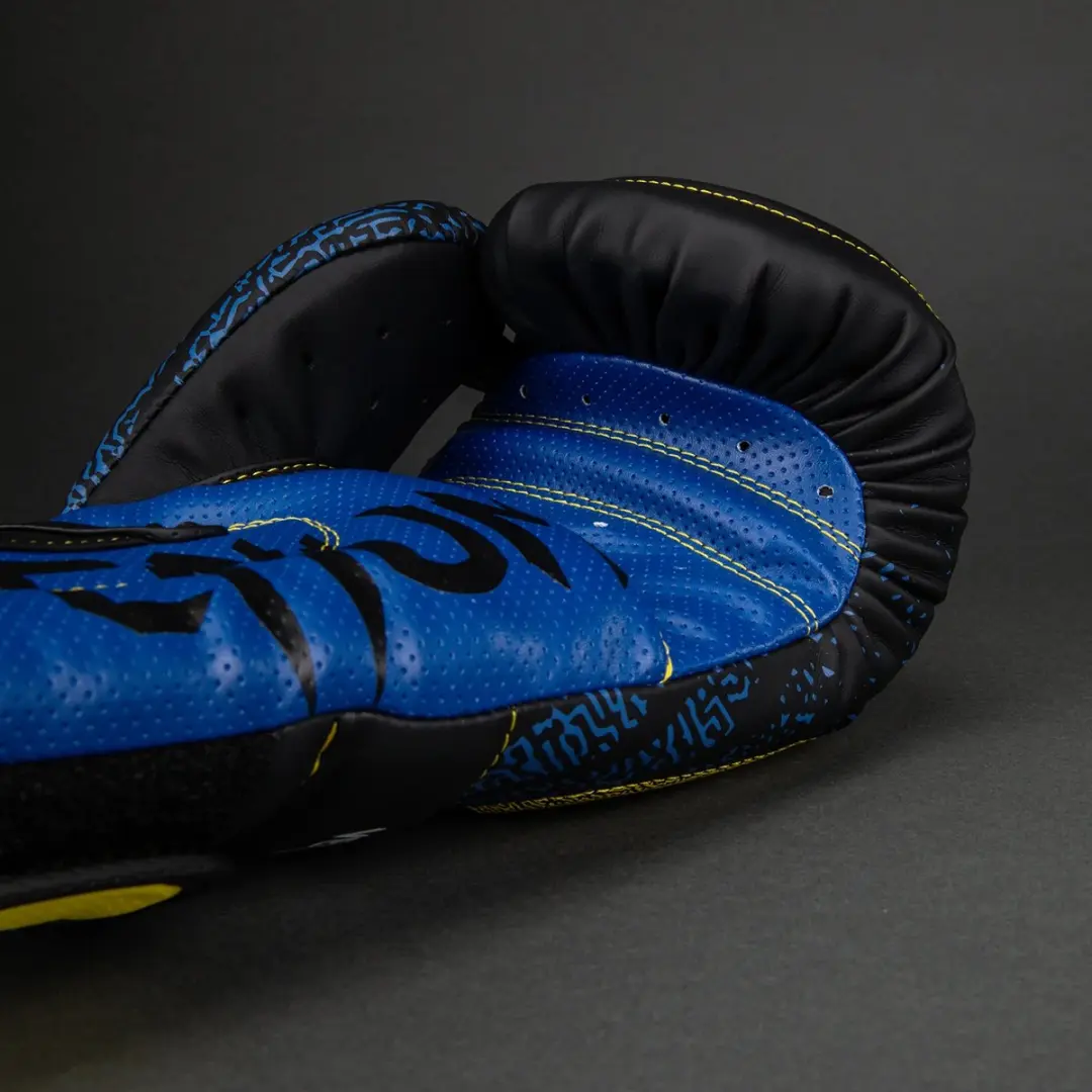 Venum x TEKKEN 8 King Bokshandschoenen 14 oz - Zwart/Geel